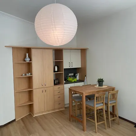 Parkside C 66 Naehe Zoo, Messe, City, Bmw, Porsche *