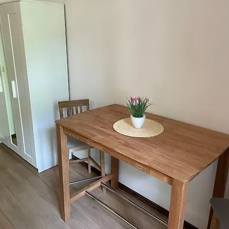 Parkside C 66 Naehe Zoo, Messe, City, Bmw, Porsche *